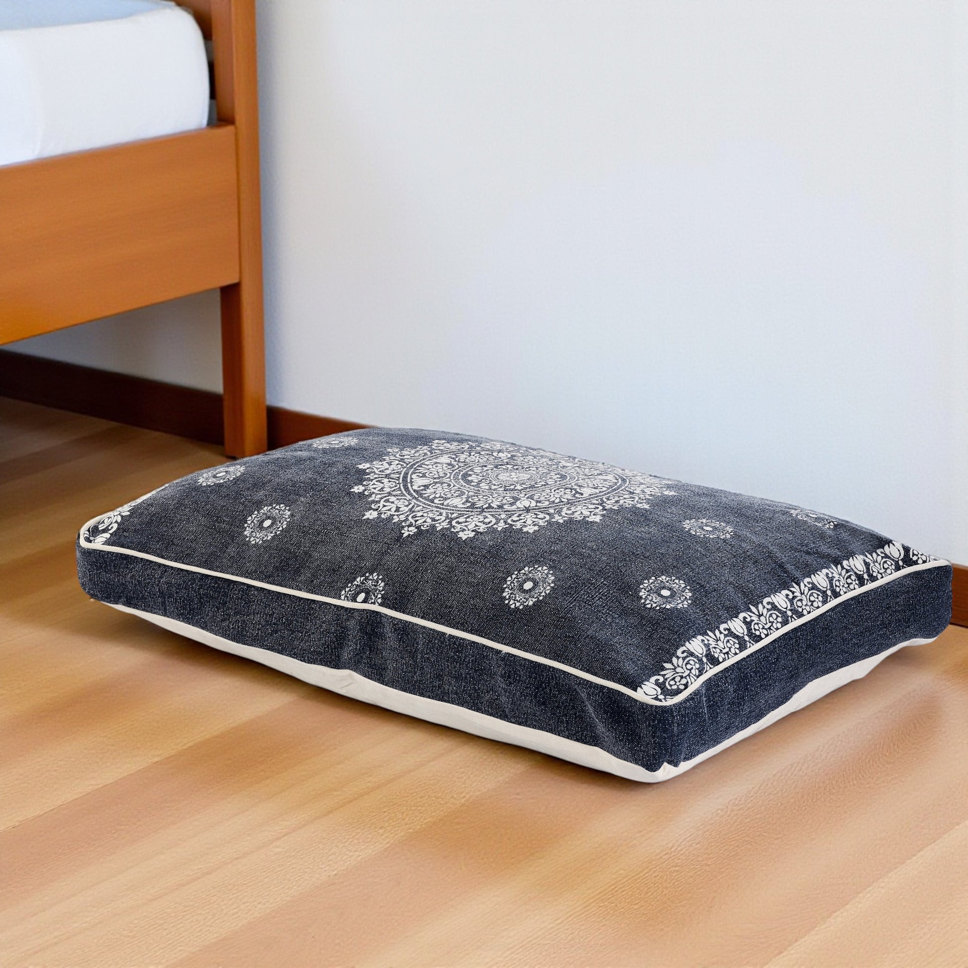 24" X 36" Stonewashed Blue Medallion Pillow Style Pet Bed With Removable Cover-0